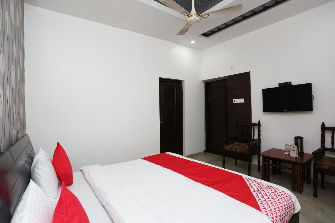 Oyo 7128 Hotel Rama Karnāl Zewnętrze zdjęcie