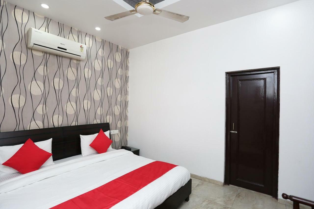 Oyo 7128 Hotel Rama Karnāl Zewnętrze zdjęcie