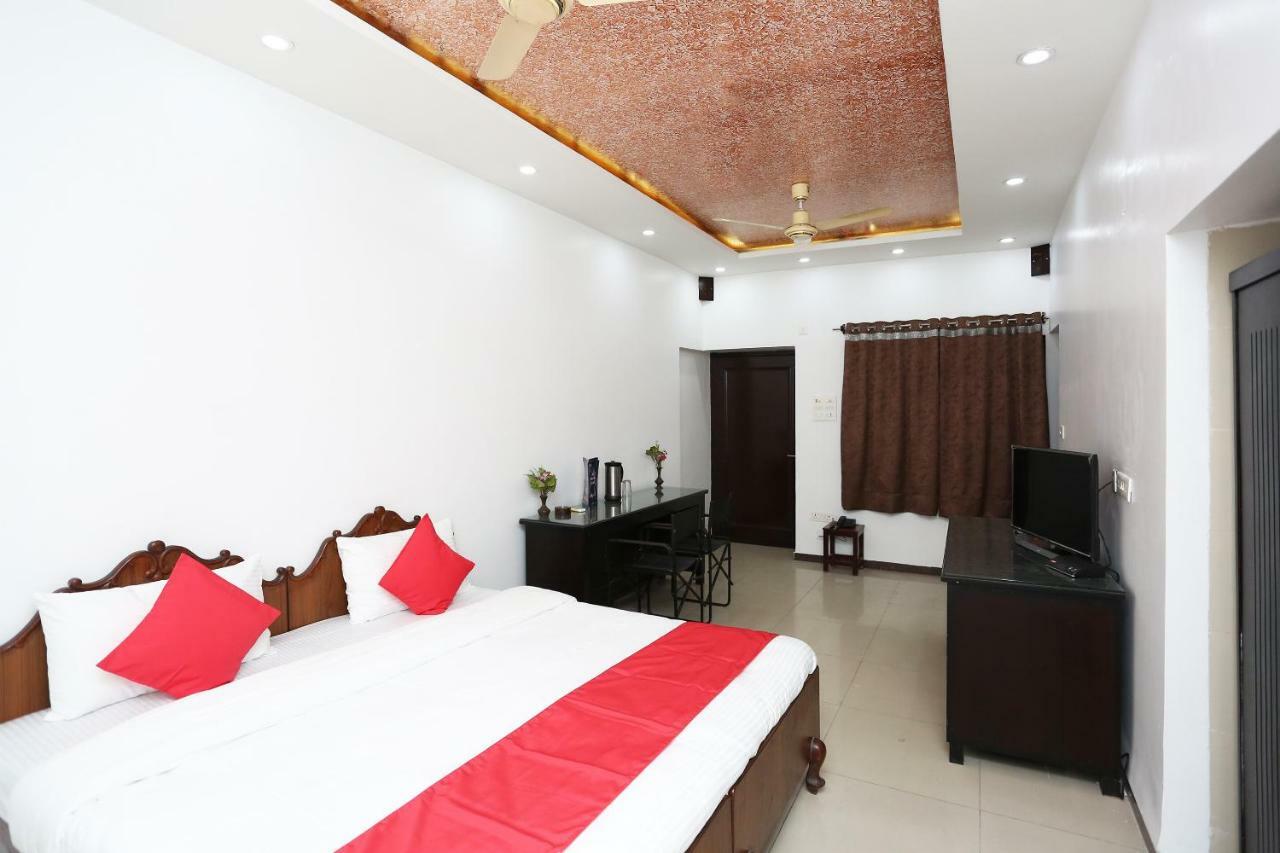 Oyo 7128 Hotel Rama Karnāl Zewnętrze zdjęcie
